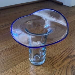 Glass vase